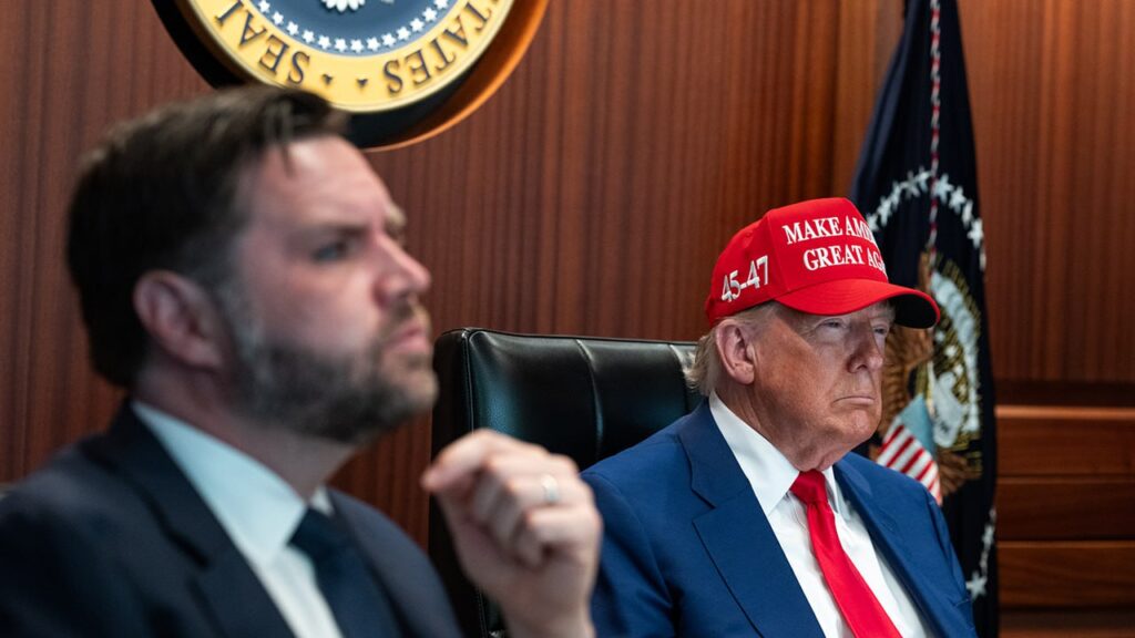«Компромиссный вариант для Трампа» — политолог об атаках США ядерных объектов