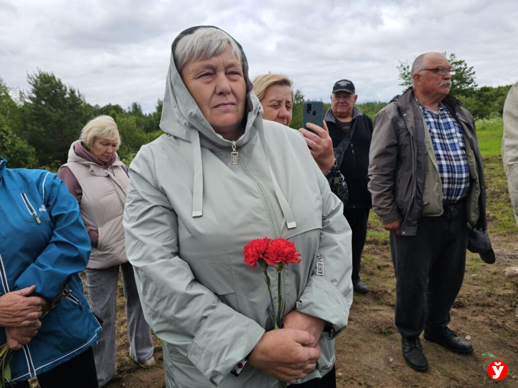 Вблизи деревни Лютец Борисовского района обновили памятное место