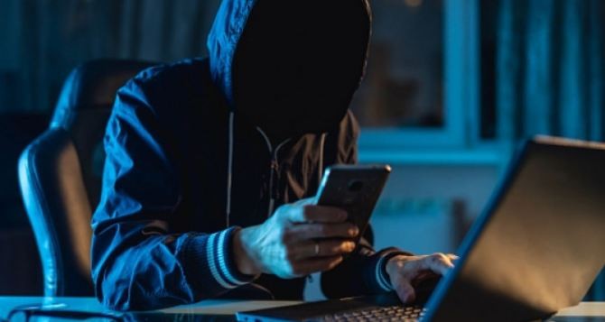 Развод на доверии: как мошенники за секунду создают официальные документы