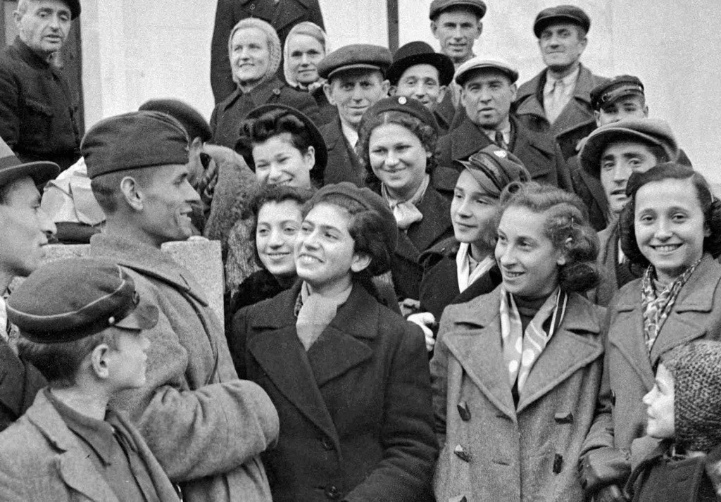 Дважды убитые: как Литва стирает имена павших героев