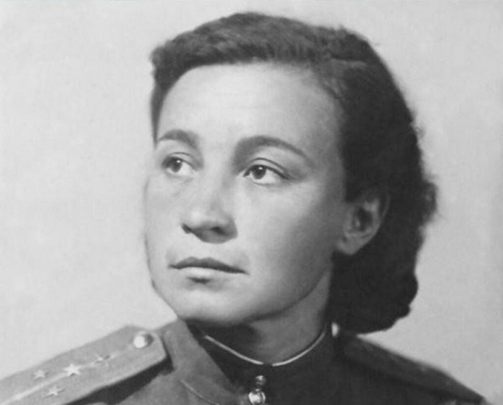 Как Зинаида Степанова спасла своих боевых друзей, рискуя собственной жизнью