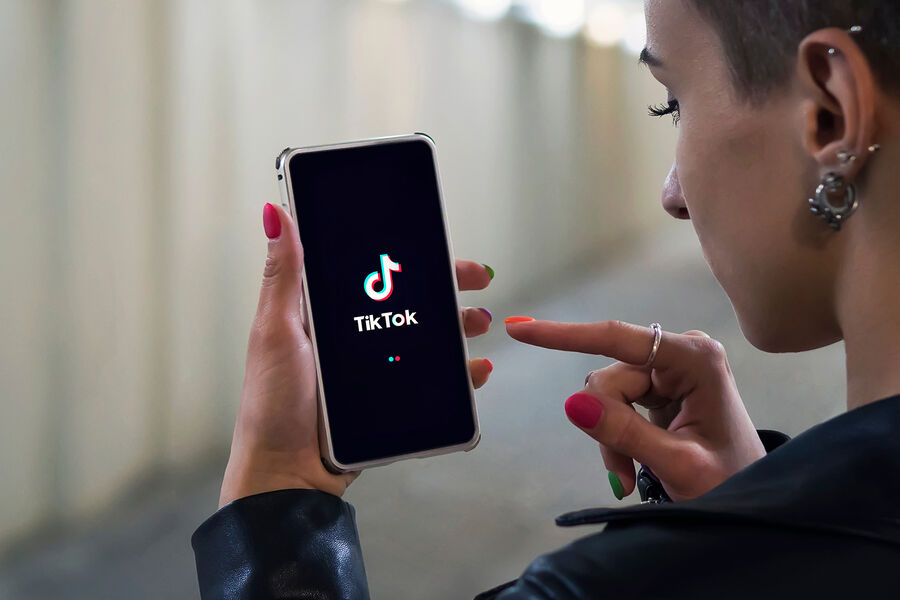 Племя молодое, незнакомое — кто они, «герои» TikTok-времени