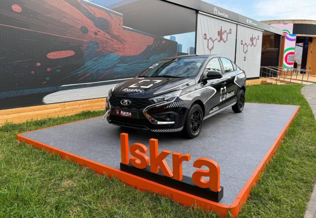 спортивная Искра
