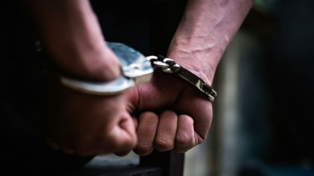 Пьяный борисовчанин при задержании оказал сопротивление милиционеру