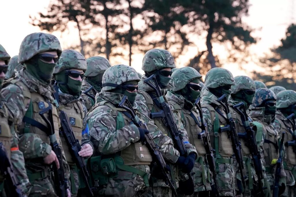 военные