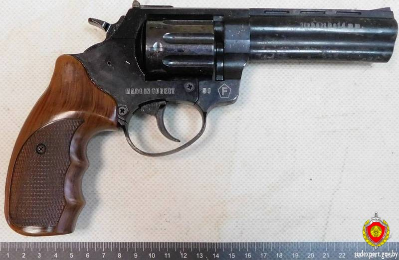 В Полоцке мужчина хранил у себя дома боевой турецкий револьвер