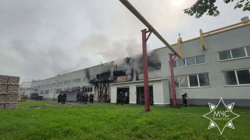 В одном из цехов «Керамина» вспыхнул пожар