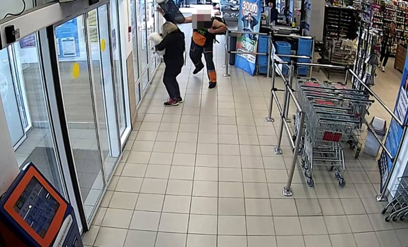 В столичном магазине пьяный мужчина ударил женщину урной по голове — возбуждено уголовное дело