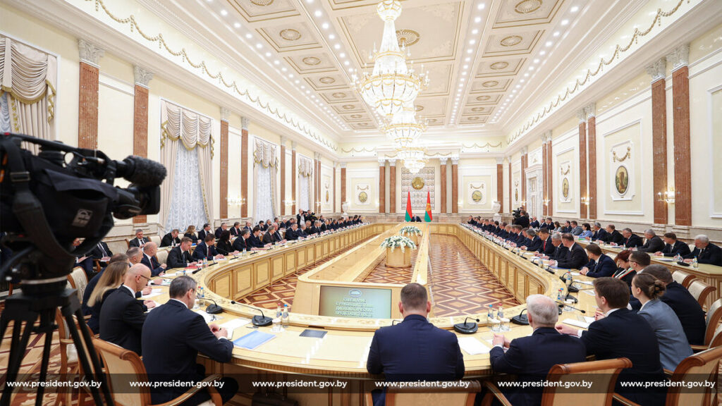 Лукашенко