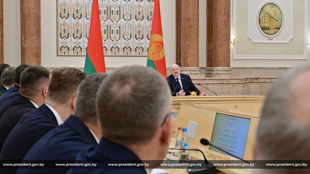 Лукашенко: сотрудничество с Китаем нужно развивать на уровне отраслей и регионов