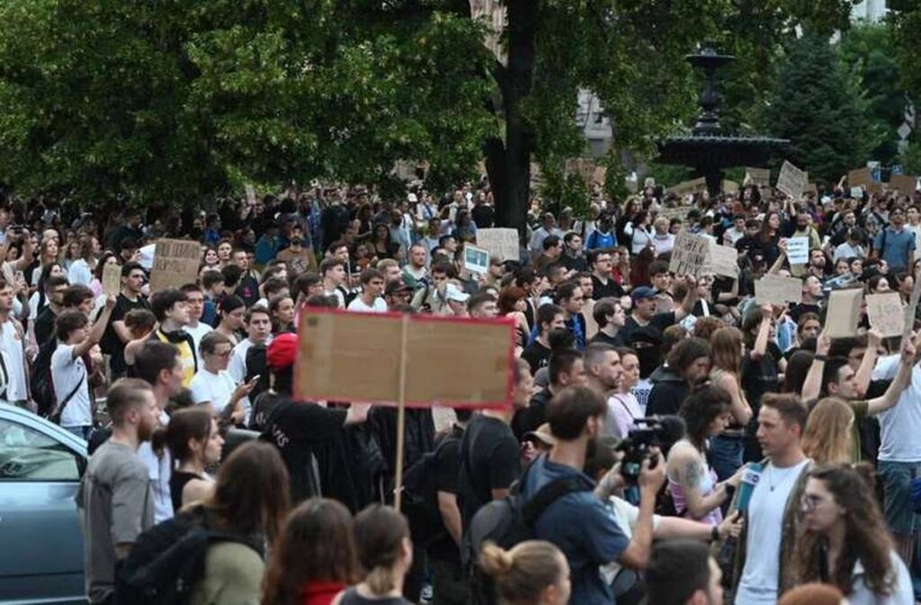 Свадьба в бункере: у пана атамана пытаются забрать контроль над золотым запасом