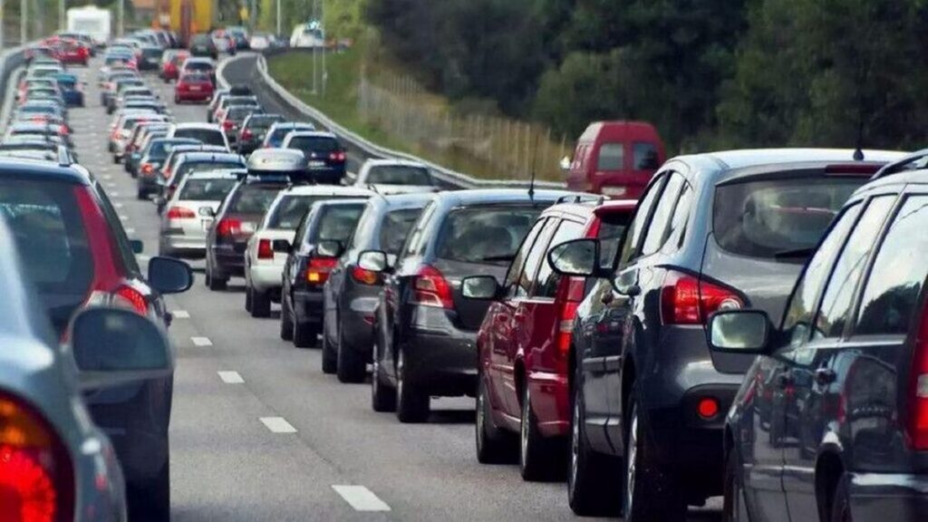 Более 2 700 автомобилей ожидают въезда в ЕС после длительных выходных