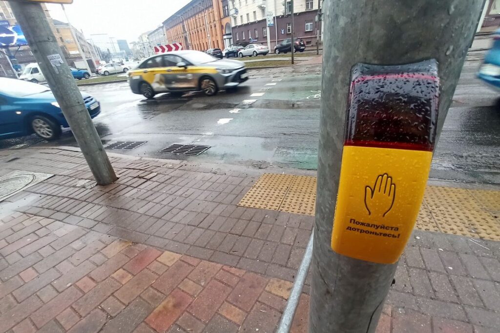 В Минске из-за подтопления остановлено движение троллейбусов и автобусов
