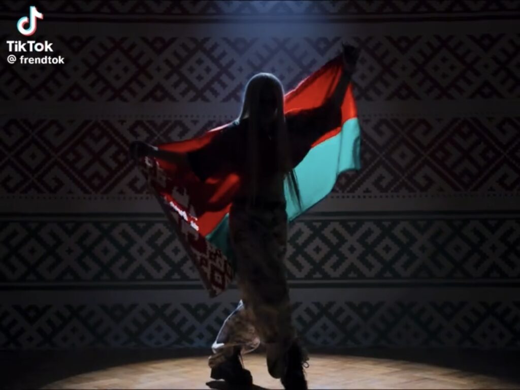 Мэйби Бэйби защитила Беларусь! Ролики с ее песней набирают миллионы просмотров