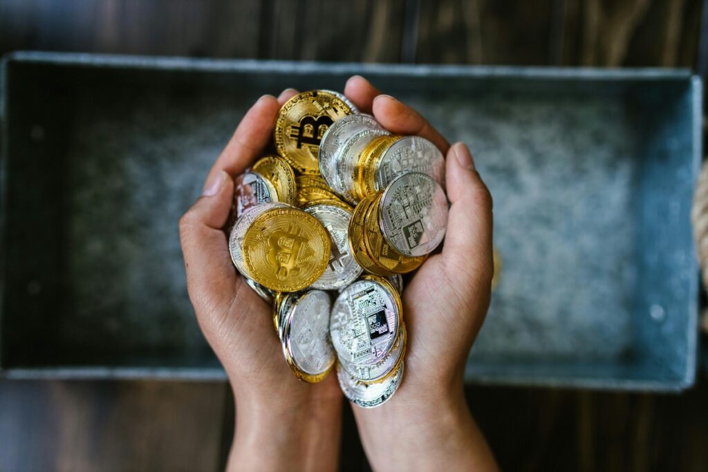 Биткоины