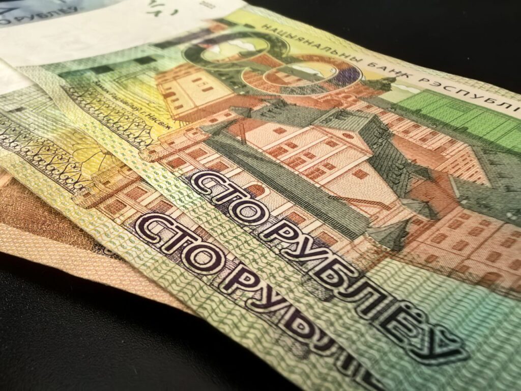 Биткоин, золото или доллар: что принесло прибыль за последние 12 месяцев