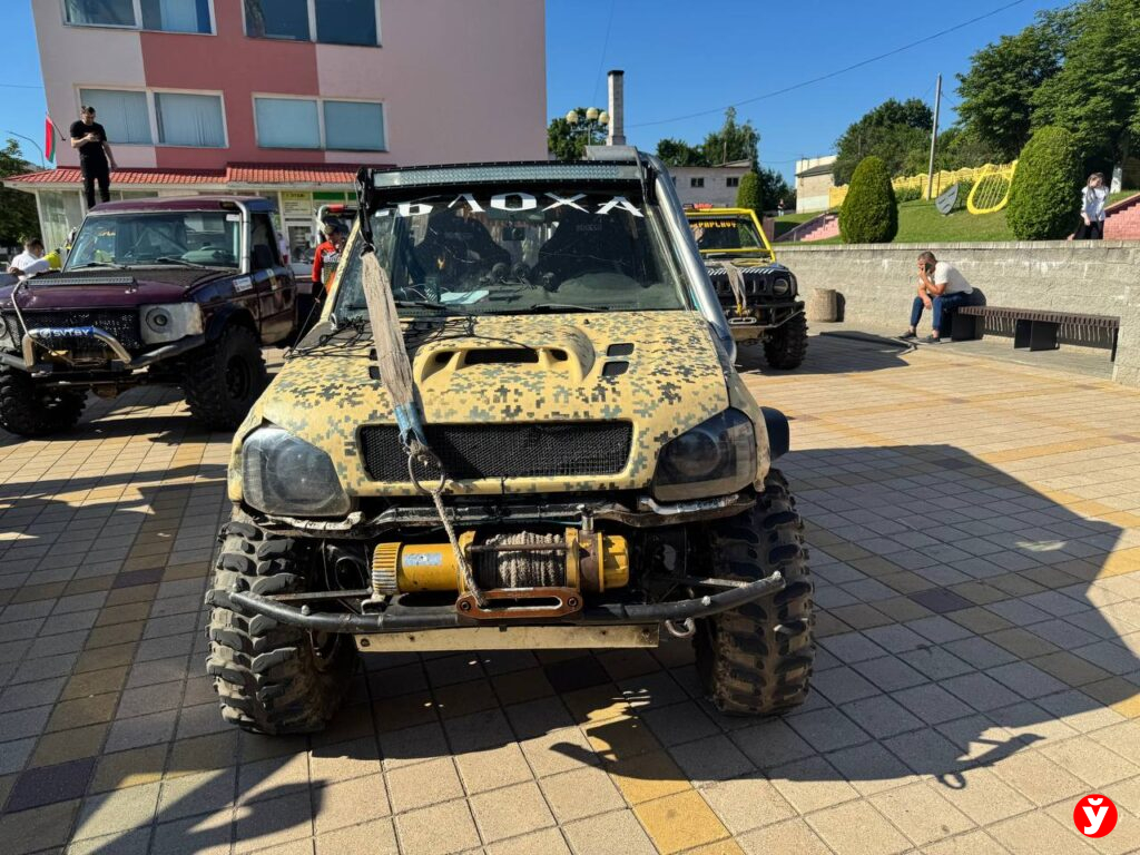 джип