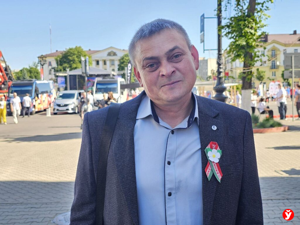 Лебедев