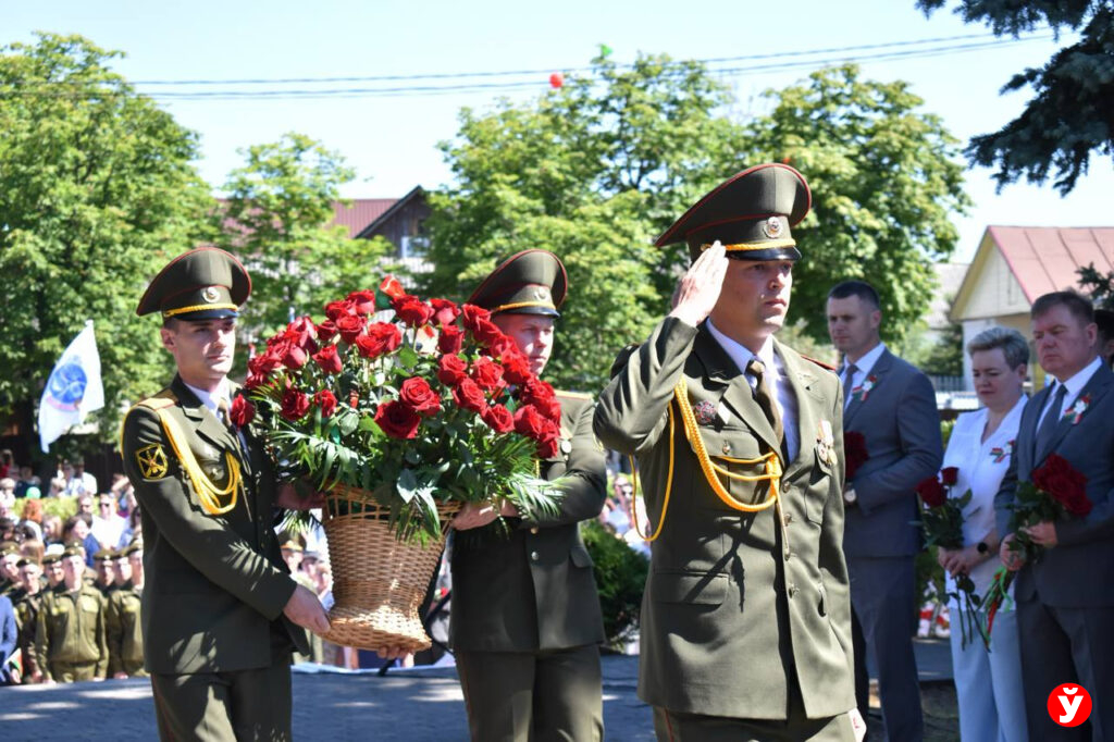 возложение