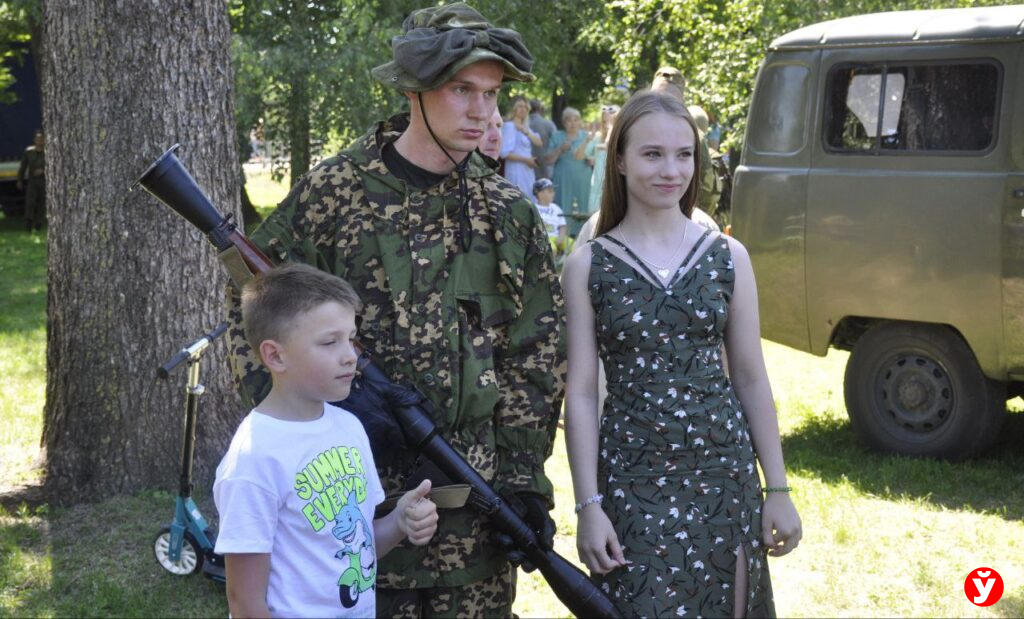 военный