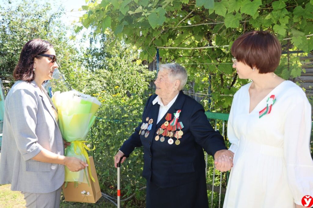 В Любанском районе поздравили с Днем Независимости 95-летнего ветерана