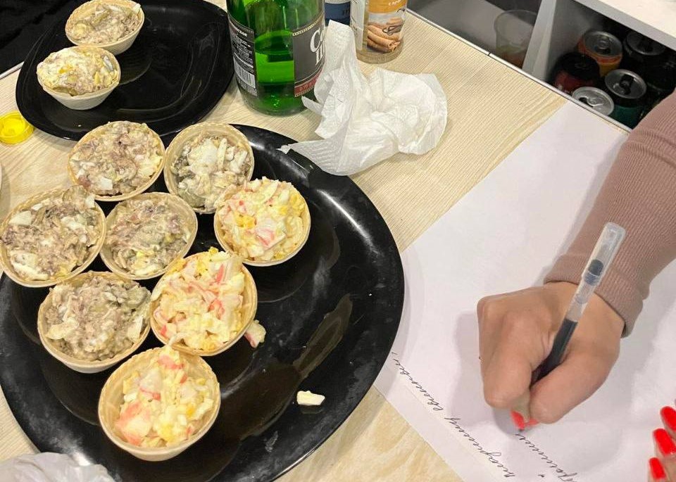 Вечеринка с алкоголем: в Борисове несовершеннолетние распивали спиртные напитки вместе со взрослыми