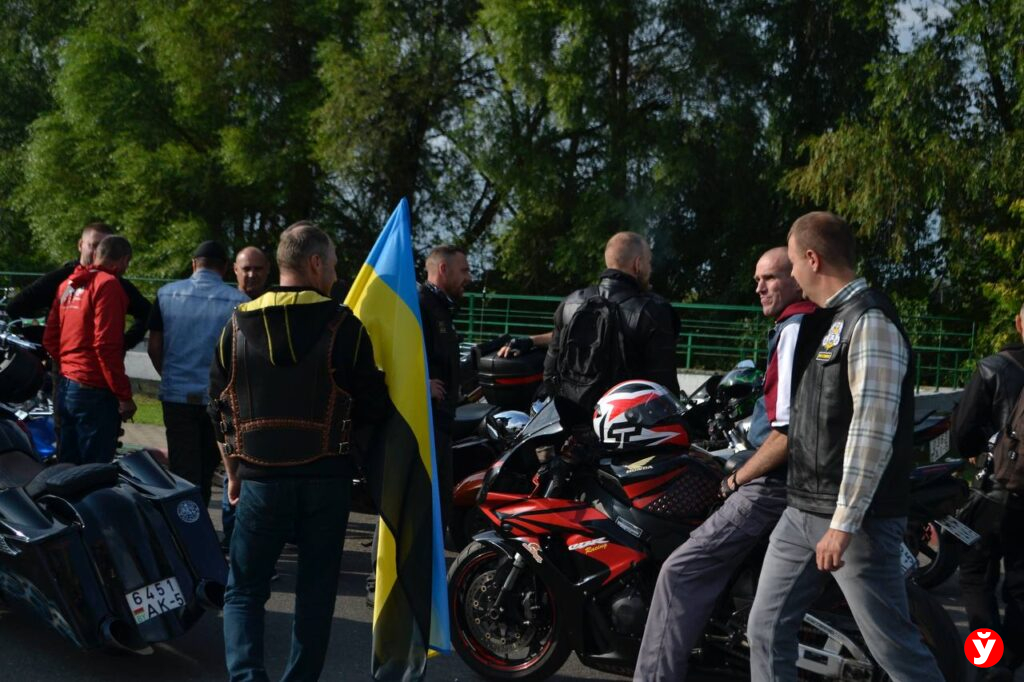 Парад мотоциклов прошел на Клетчине