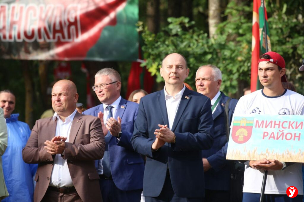 Кушнаренко открыл областной молодежный слет «#TourFest-2025» в Березинском районе