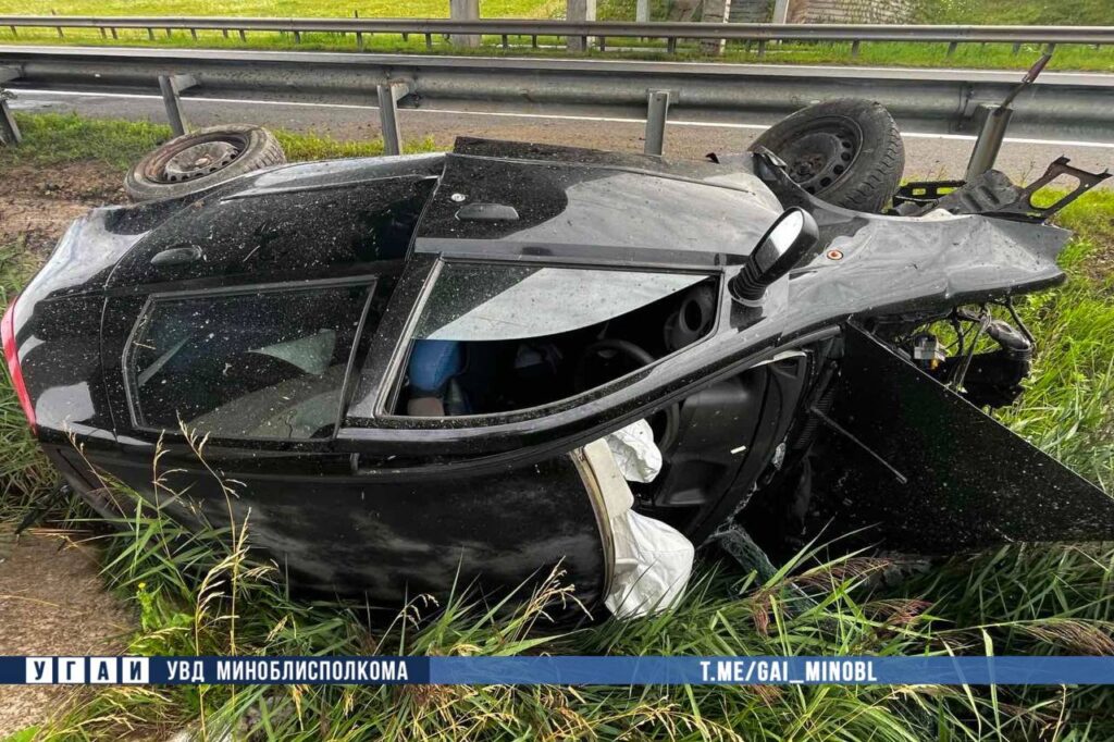 На трассе М-5 водитель Fiat съехал в кювет и перевернулся