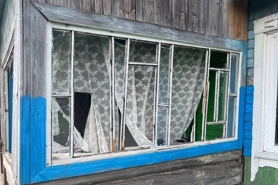 В Борисовском районе сельчанин подшофе разбил окна в чужом доме