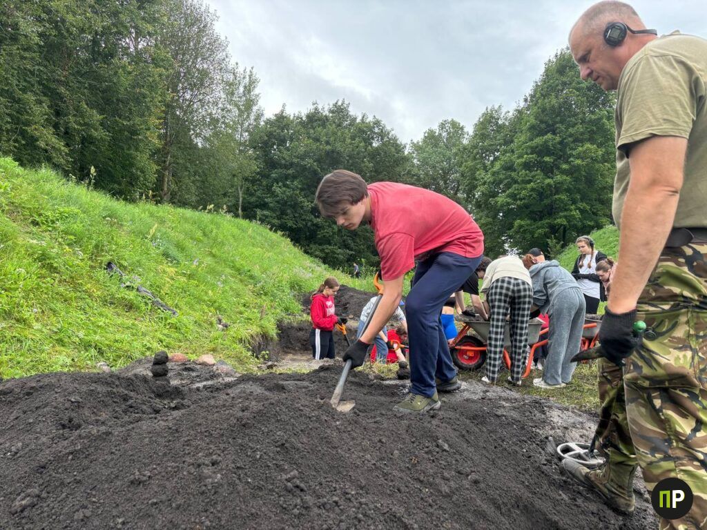 Новые находки в Городище: от амфоры с руной до фибулы XI века
