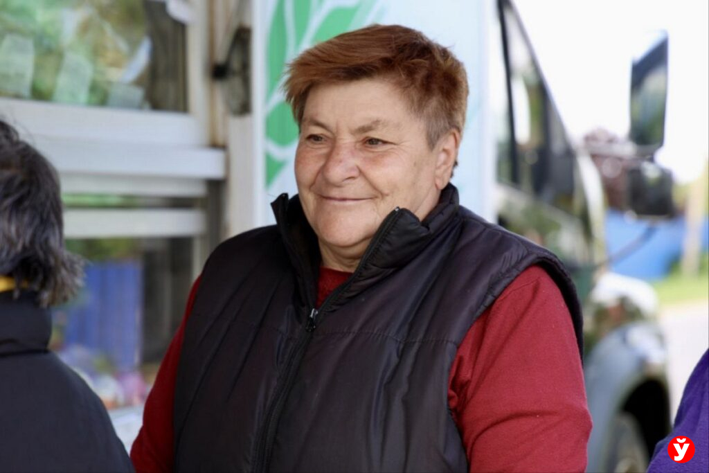 От рыбки до цемента: что везут и чем живут белорусские автолавки