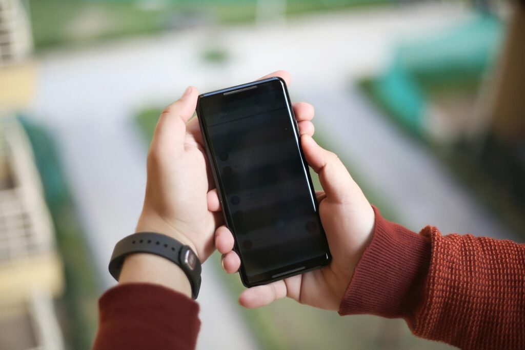 В Беларуси родителей обяжут контролировать, что дети смотрят в интернете