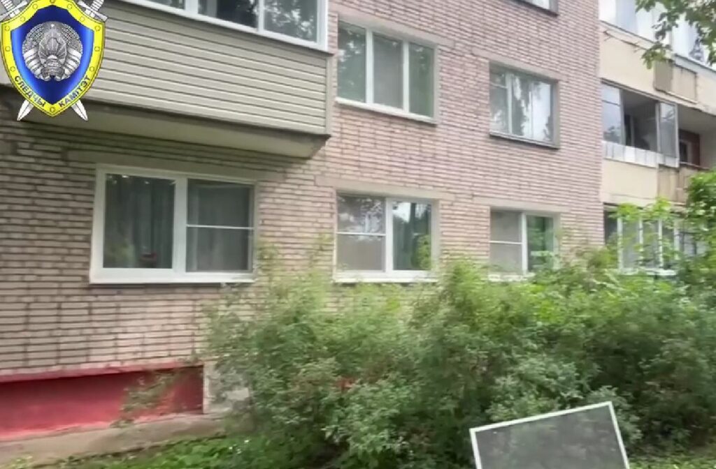 Девочка выпала из окна пятого этажа в Минске