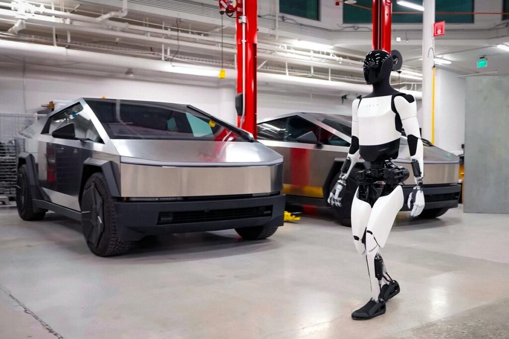 Tesla и робот