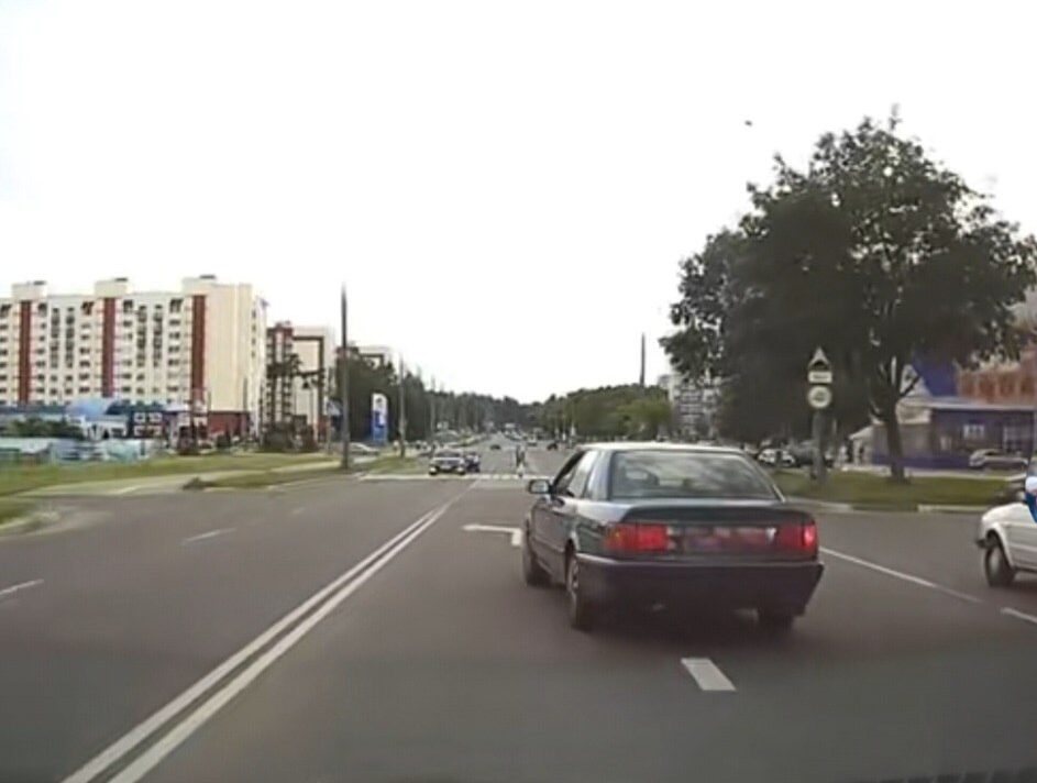 В Солигорске водитель пытался «проучить» автоледи, но в итоге сам понесет наказание