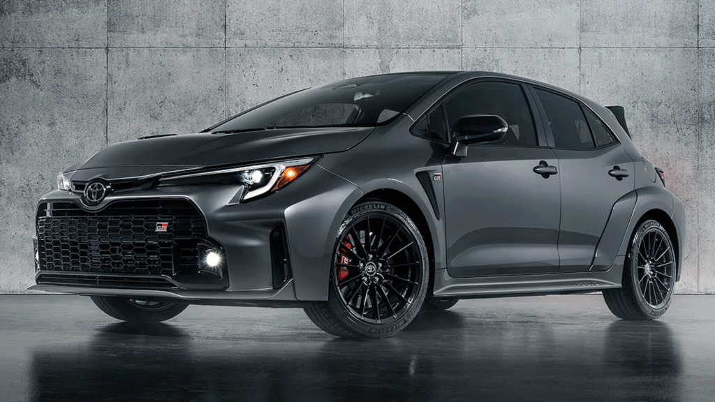 Подушки безопасности Toyota GR Corolla сработали без ДТП, но владельцу сказали, что это нормально