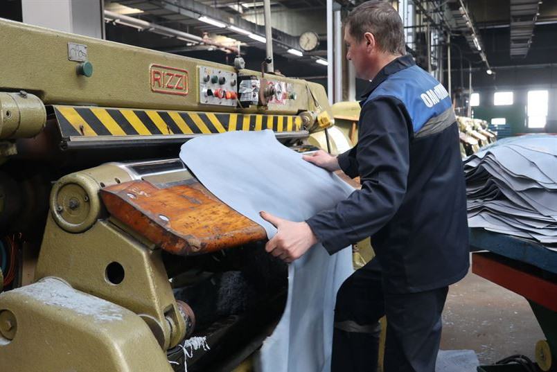 Минский кожевенный завод в Гатово внедрил современные очистные системы и контроль за химией