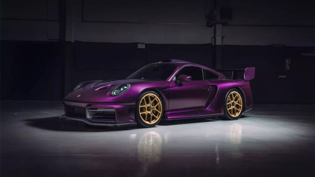 Британская RML Group показала первый экземпляр суперкара на базе Porsche 911