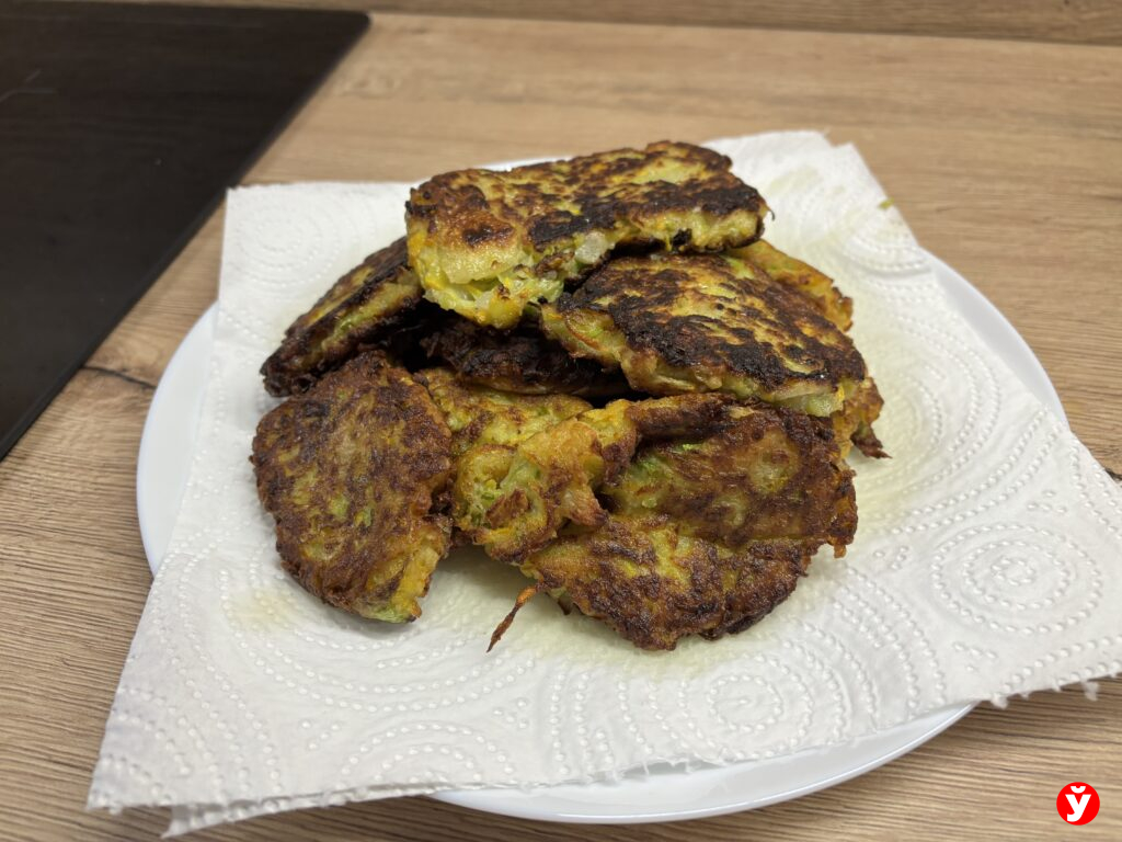 Оладьи из кабачков: быстро, недорого, вкусно