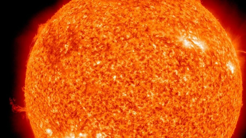 Ученые зафиксировали сильную солнечную вспышку