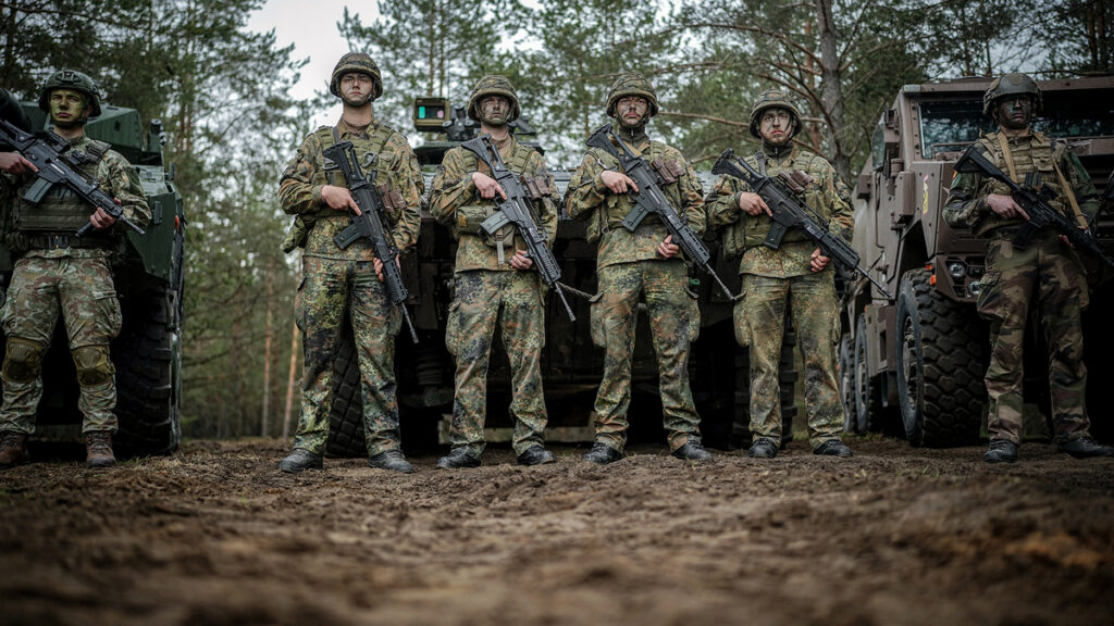 военные