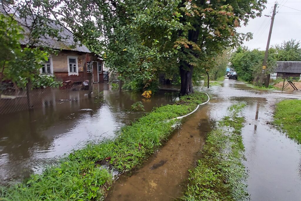 дом в воде