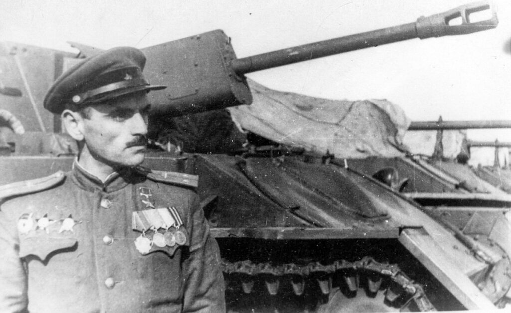 Подвиг под Слуцком и Глуском. История танкиста-героя Рафиева