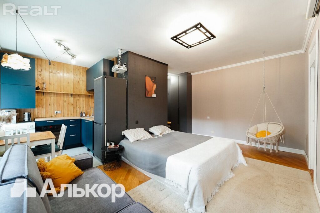 Квартира с кроватью в кухне — нашли вариант с необычной планировкой в Минске
