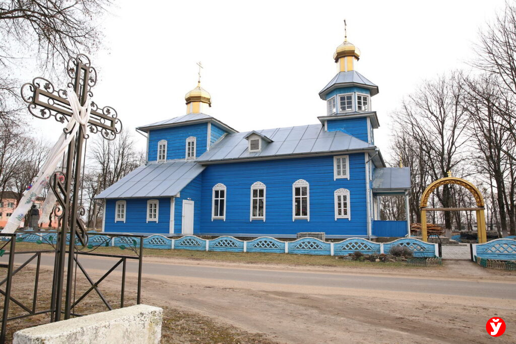 храм
