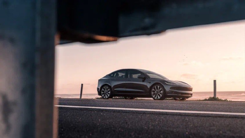 Tesla оказалась в центре расследования из-за задержек передачи информации о ДТП