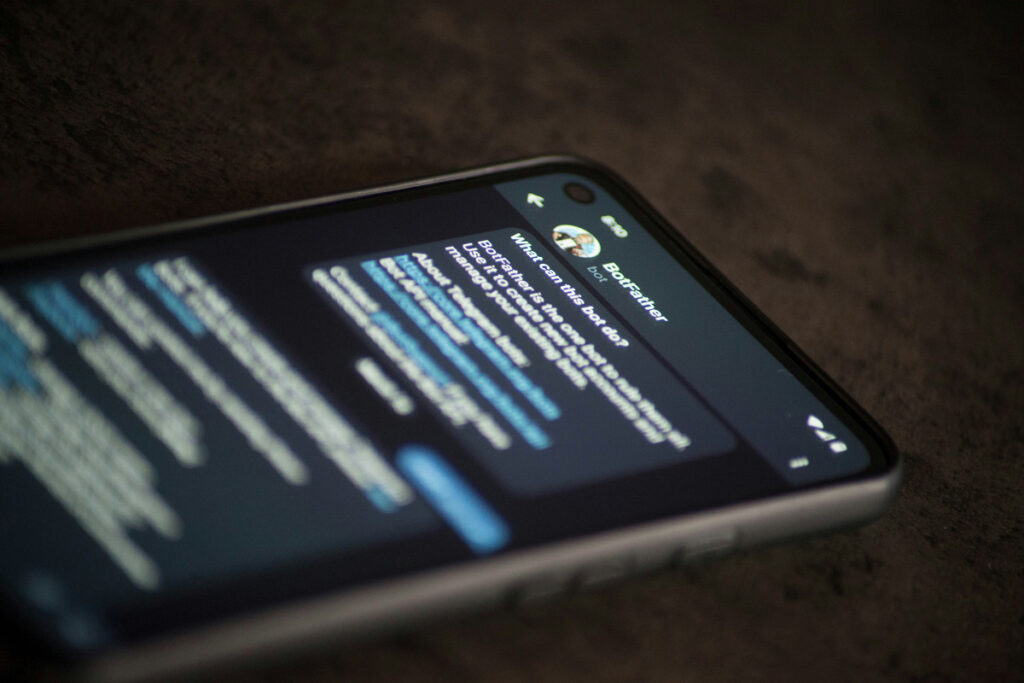 Telegram добавил поиск постов и альбомы историй в новом обновлении
