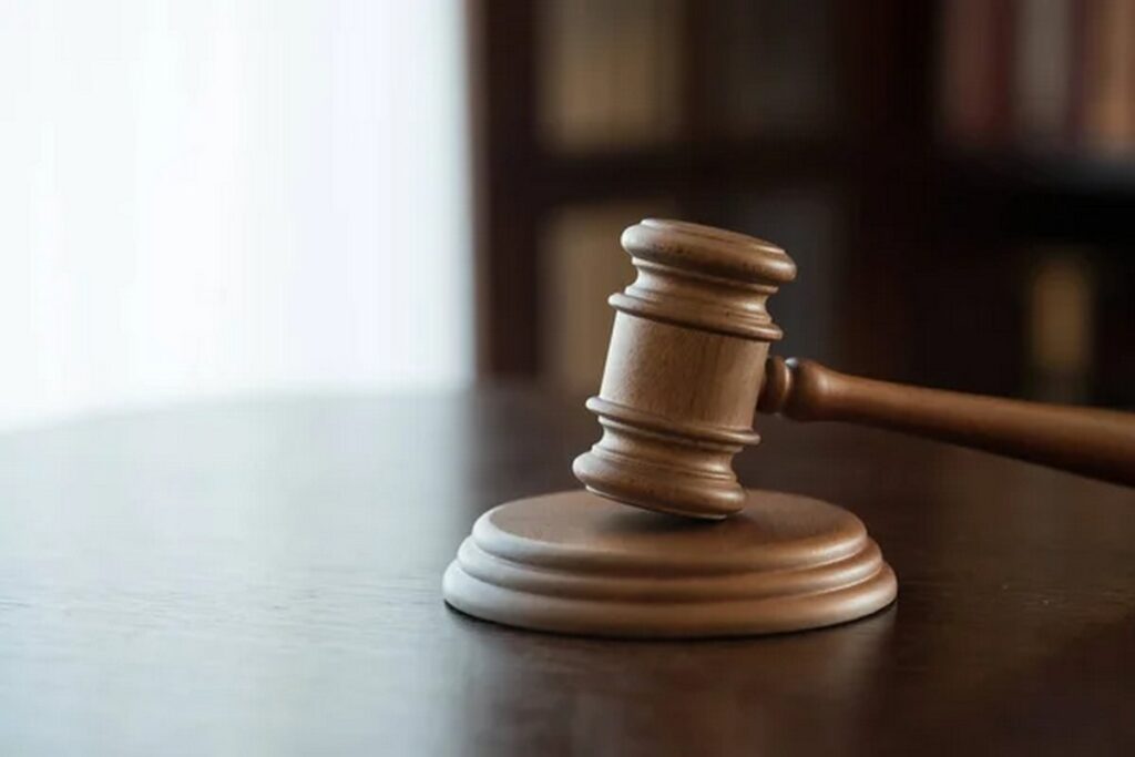 В Минском районе мужчину приговорили к 5 годам за избиение подростков
