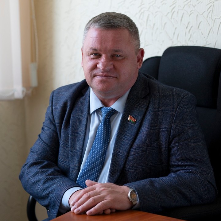 директор